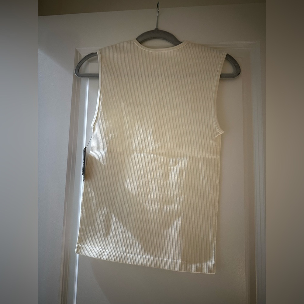 NWT Women’s Cream Ribbed Square Neck Top (SIZES: S/M & L/XL) - Picture 8 of 9